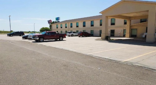 McPherson Inn By OYO, I-135 image 27